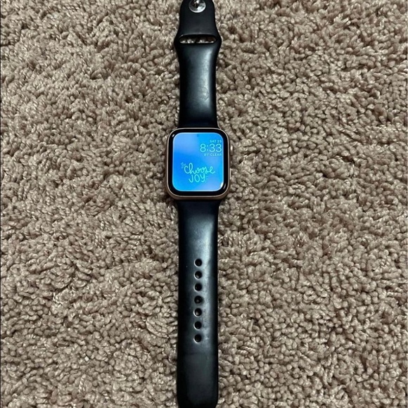 Apple Watch Series 4, 44 mm - Picture 2 of 4
